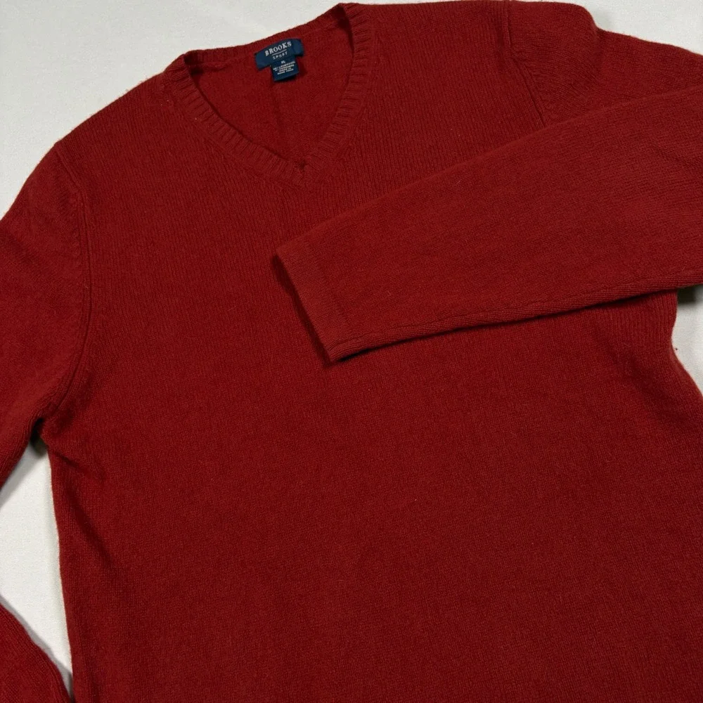 Brooks Sport Sweater Mens XL V-Neck Red Lambswool Cashmere EUC
